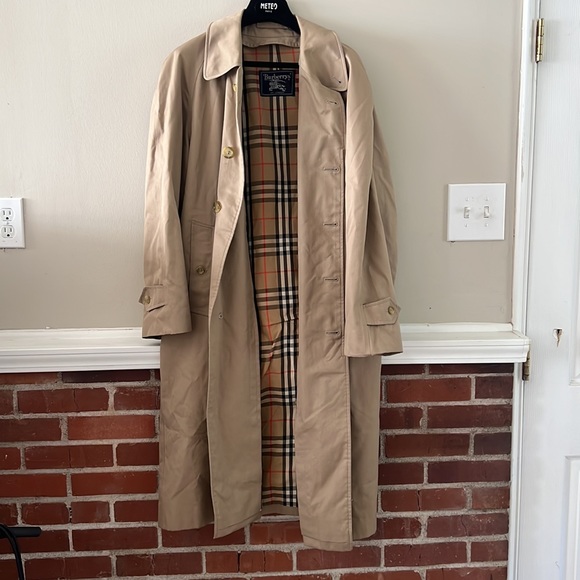 Burberry Jackets & Blazers - Burberrys’ Classic Collar Knee Length Coat with Plaid Interior Size 3XL
